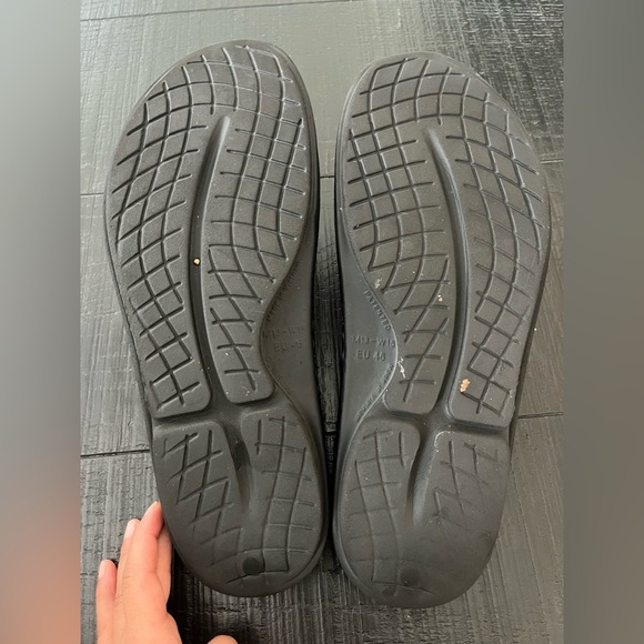 Oofos Sandals Recovery Slide Comfort Cushy Black Matte Men's 13/Women's 15/EU 46 - Picture 6 of 7